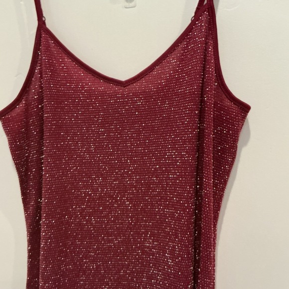Express Sparkle Glitter Cami Top Burgundy V Neck Adjustable Straps Size Small - Picture 2 of 4